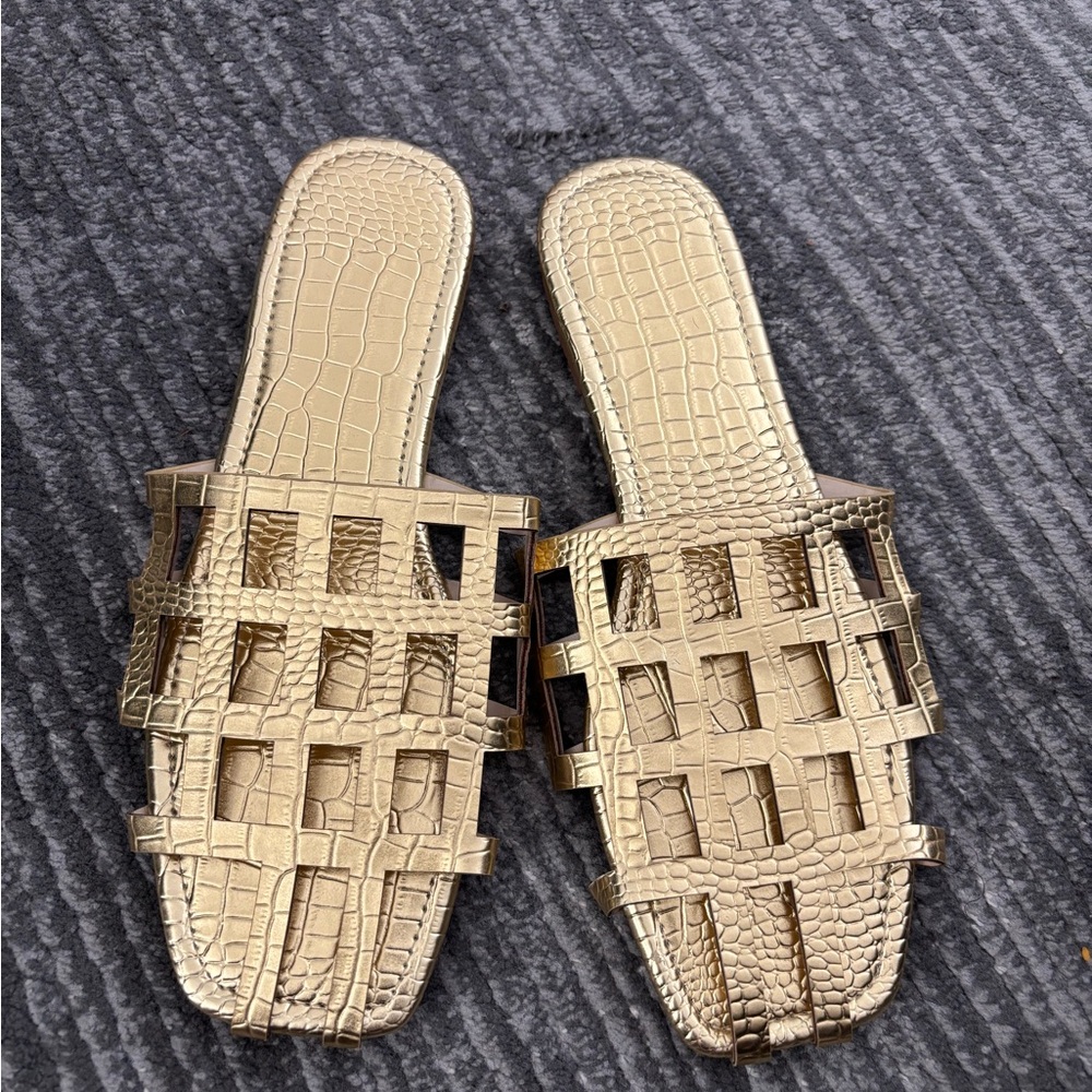 Elegant Gold Women's Sandals